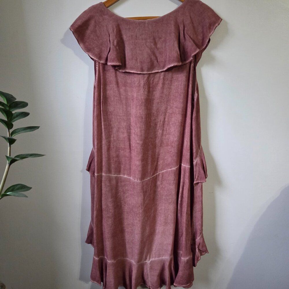 EUC LIKE NEW ENTRO V NECK RUFFLED HIGH LOW BUTTONED TOP SIZE LARGE - Picture 2 of 16